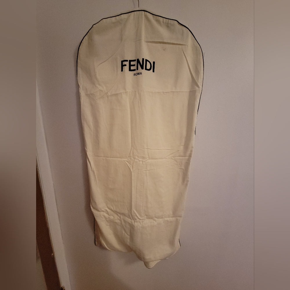Fendi Large Ivory Garment Bag – 25,5" x 52" – Designer Dust Cover